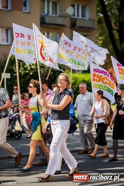 Zdjęcie w galerii na portalu naszraciborz.pl: Marsz dla Życia i Rodziny przeszedł ulicami Raciborza wiadomości z regionu