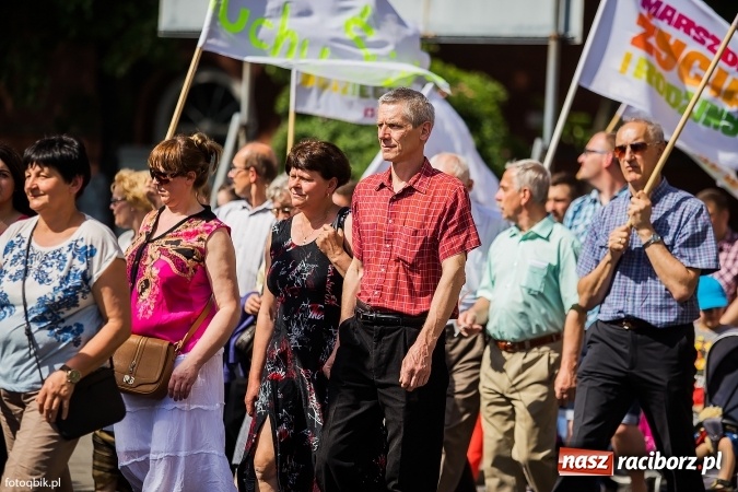 Zdjęcie w galerii na portalu naszraciborz.pl: Marsz dla Życia i Rodziny przeszedł ulicami Raciborza wiadomości z regionu