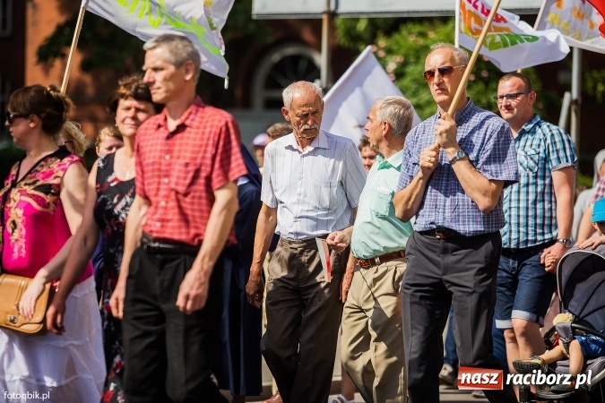 Zdjęcie w galerii na portalu naszraciborz.pl: Marsz dla Życia i Rodziny przeszedł ulicami Raciborza wiadomości z regionu