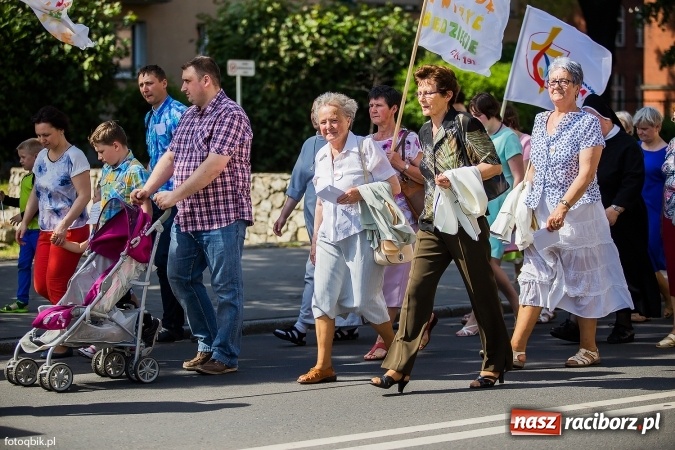Zdjęcie w galerii na portalu naszraciborz.pl: Marsz dla Życia i Rodziny przeszedł ulicami Raciborza wiadomości z regionu