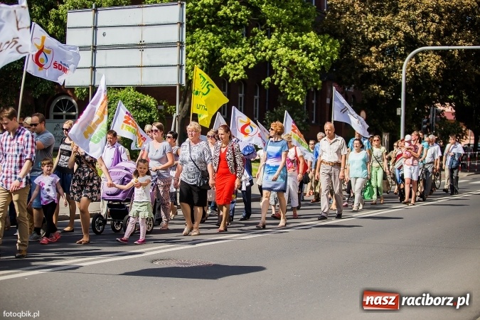 Zdjęcie w galerii na portalu naszraciborz.pl: Marsz dla Życia i Rodziny przeszedł ulicami Raciborza wiadomości z regionu