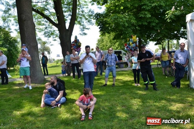 Zdjęcie w galerii na portalu naszraciborz.pl: Udana majówka pod zamkiem w Chałupkach wiadomości z regionu