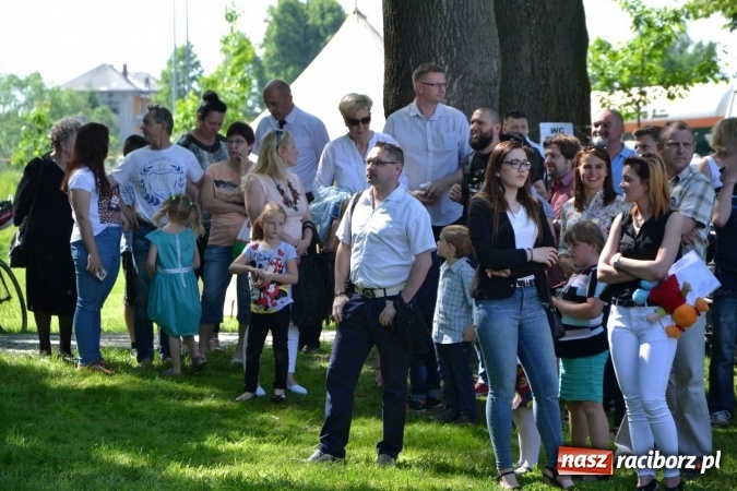 Zdjęcie w galerii na portalu naszraciborz.pl: Udana majówka pod zamkiem w Chałupkach wiadomości z regionu