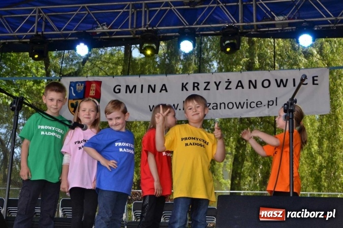 Zdjęcie w galerii na portalu naszraciborz.pl: Udana majówka pod zamkiem w Chałupkach wiadomości z regionu