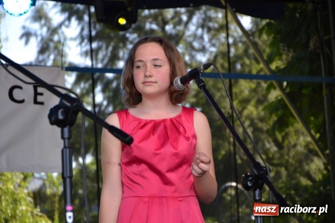 Zdjęcie w galerii na portalu naszraciborz.pl: Udana majówka pod zamkiem w Chałupkach wiadomości z regionu