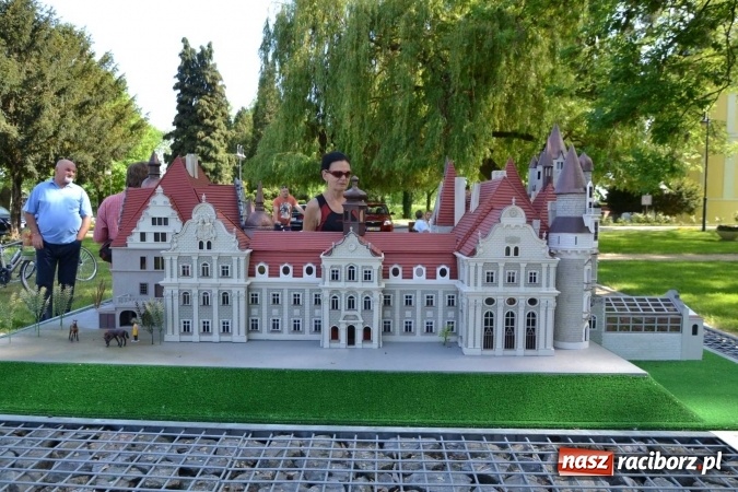 Zdjęcie w galerii na portalu naszraciborz.pl: Udana majówka pod zamkiem w Chałupkach wiadomości z regionu