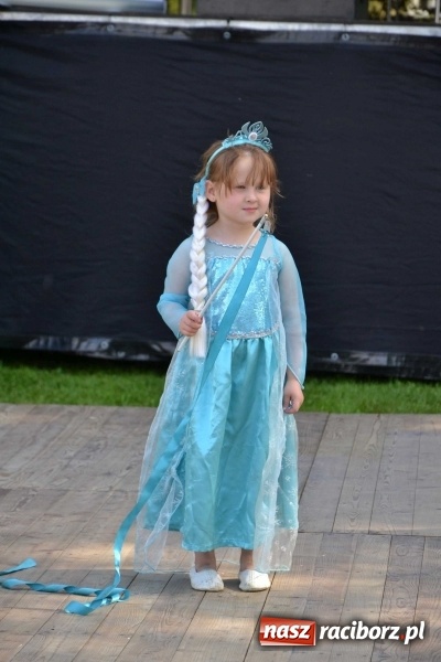 Zdjęcie w galerii na portalu naszraciborz.pl: Udana majówka pod zamkiem w Chałupkach wiadomości z regionu