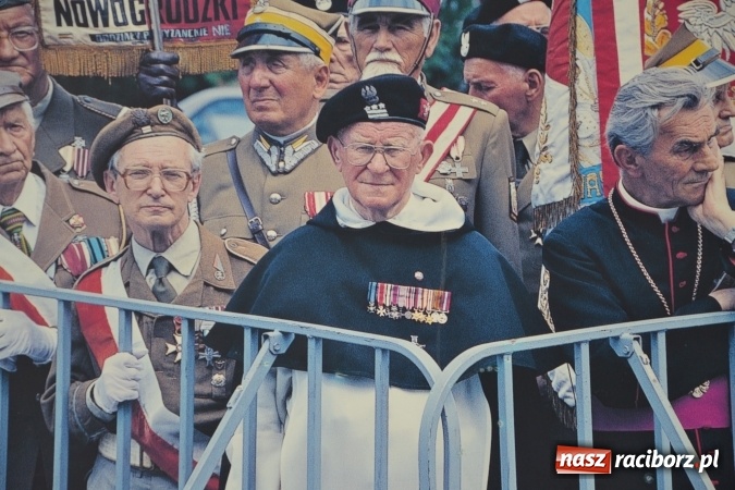 Zdjęcie w galerii na portalu naszraciborz.pl: 96. rocznica urodzin św. Jana Pawła II - obchody na zamku wiadomości z regionu