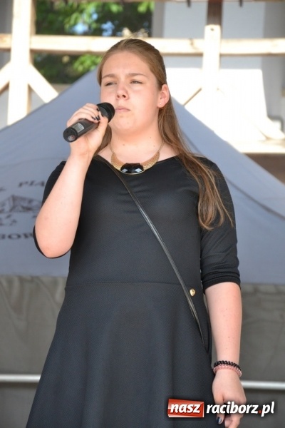 Zdjęcie w galerii na portalu naszraciborz.pl: 96. rocznica urodzin św. Jana Pawła II - obchody na zamku wiadomości z regionu