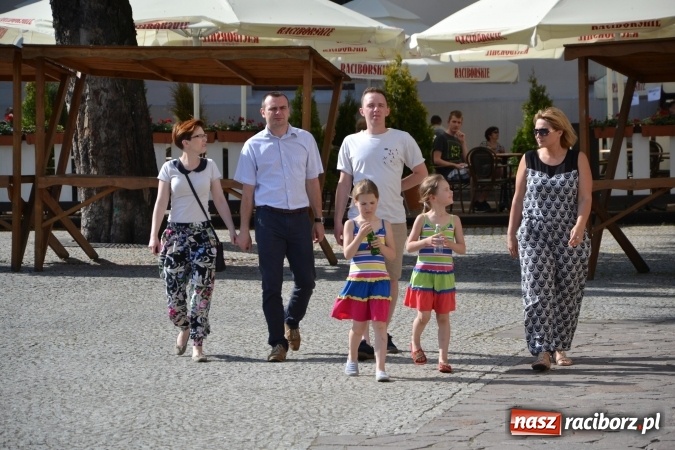 Zdjęcie w galerii na portalu naszraciborz.pl: 96. rocznica urodzin św. Jana Pawła II - obchody na zamku wiadomości z regionu