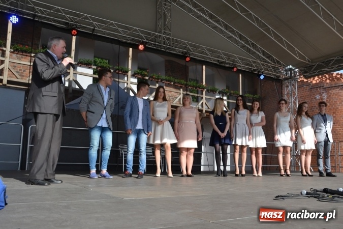 Zdjęcie w galerii na portalu naszraciborz.pl: 96. rocznica urodzin św. Jana Pawła II - obchody na zamku wiadomości z regionu