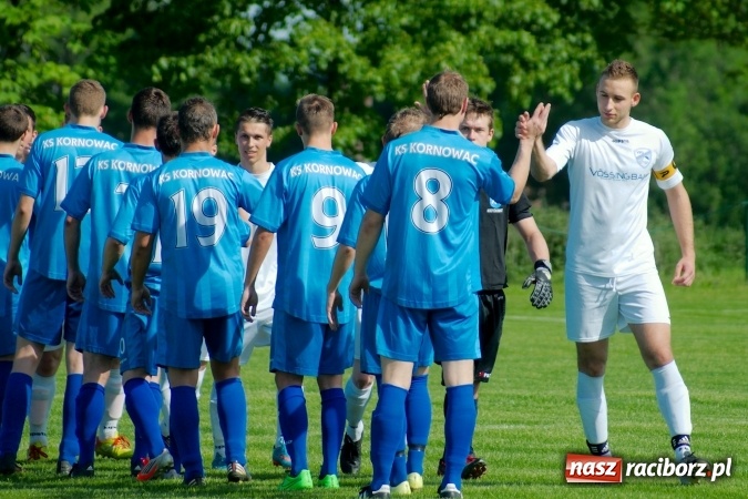 Zdjęcie w galerii na portalu naszraciborz.pl: Wiosenna passa Kornowaca przerwana. Trzy punkty pojechały do Krzyżkowic wiadomości z regionu