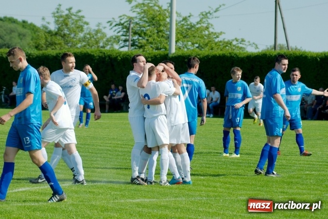Zdjęcie w galerii na portalu naszraciborz.pl: Wiosenna passa Kornowaca przerwana. Trzy punkty pojechały do Krzyżkowic wiadomości z regionu