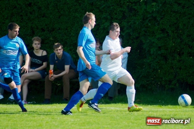 Zdjęcie w galerii na portalu naszraciborz.pl: Wiosenna passa Kornowaca przerwana. Trzy punkty pojechały do Krzyżkowic wiadomości z regionu