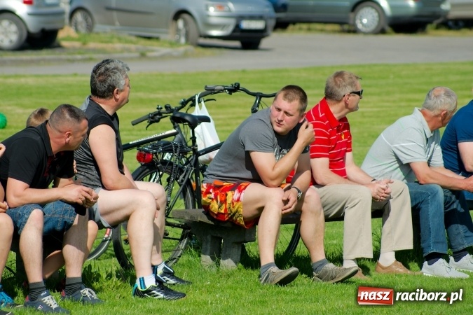 Zdjęcie w galerii na portalu naszraciborz.pl: Wiosenna passa Kornowaca przerwana. Trzy punkty pojechały do Krzyżkowic wiadomości z regionu