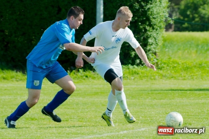 Zdjęcie w galerii na portalu naszraciborz.pl: Wiosenna passa Kornowaca przerwana. Trzy punkty pojechały do Krzyżkowic wiadomości z regionu