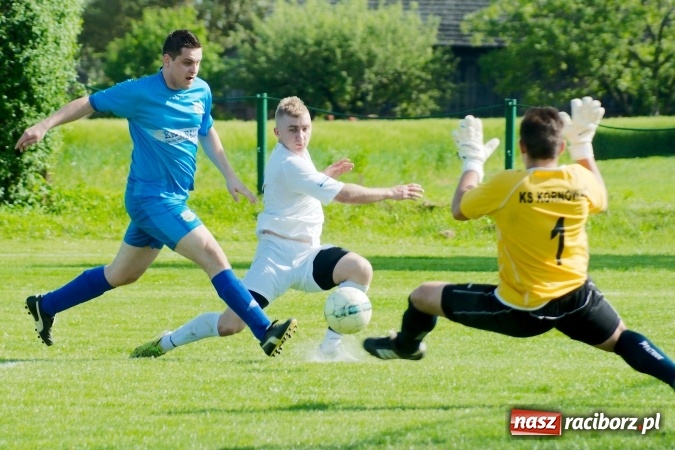 Zdjęcie w galerii na portalu naszraciborz.pl: Wiosenna passa Kornowaca przerwana. Trzy punkty pojechały do Krzyżkowic wiadomości z regionu