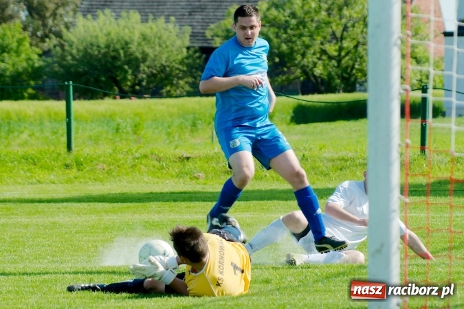 Zdjęcie w galerii na portalu naszraciborz.pl: Wiosenna passa Kornowaca przerwana. Trzy punkty pojechały do Krzyżkowic wiadomości z regionu