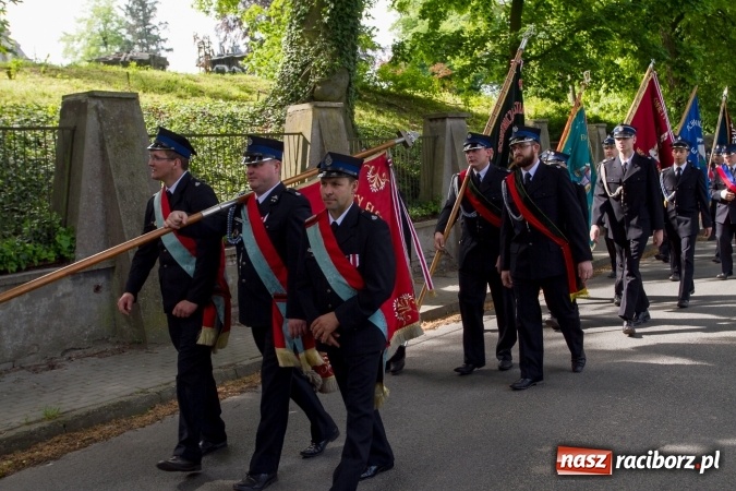 Zdjęcie w galerii na portalu naszraciborz.pl: 80 lat OSP Krowiarki - uroczysty apel i festyn wiadomości z regionu