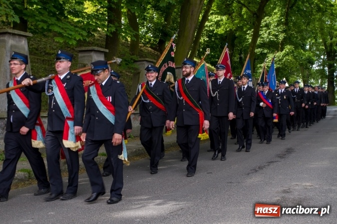 Zdjęcie w galerii na portalu naszraciborz.pl: 80 lat OSP Krowiarki - uroczysty apel i festyn wiadomości z regionu