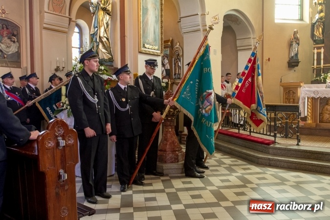 Zdjęcie w galerii na portalu naszraciborz.pl: 80 lat OSP Krowiarki - uroczysty apel i festyn wiadomości z regionu