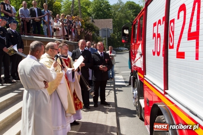 Zdjęcie w galerii na portalu naszraciborz.pl: 80 lat OSP Krowiarki - uroczysty apel i festyn wiadomości z regionu