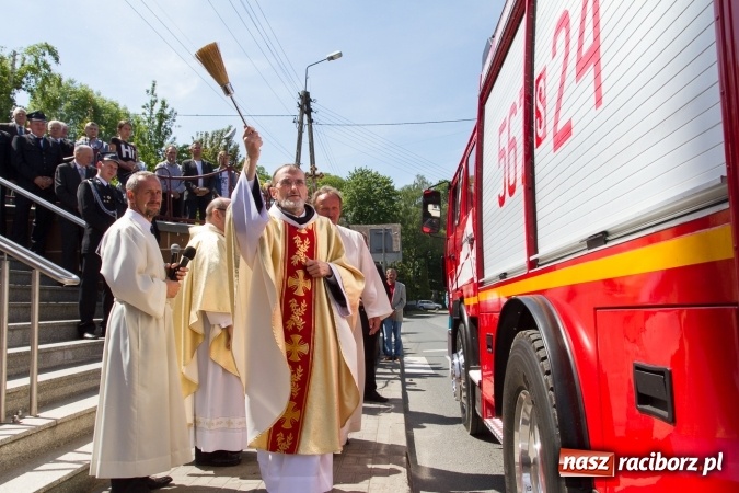 Zdjęcie w galerii na portalu naszraciborz.pl: 80 lat OSP Krowiarki - uroczysty apel i festyn wiadomości z regionu
