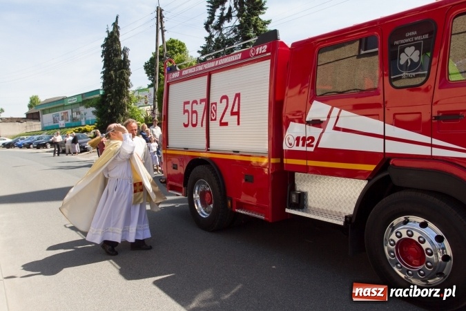 Zdjęcie w galerii na portalu naszraciborz.pl: 80 lat OSP Krowiarki - uroczysty apel i festyn wiadomości z regionu
