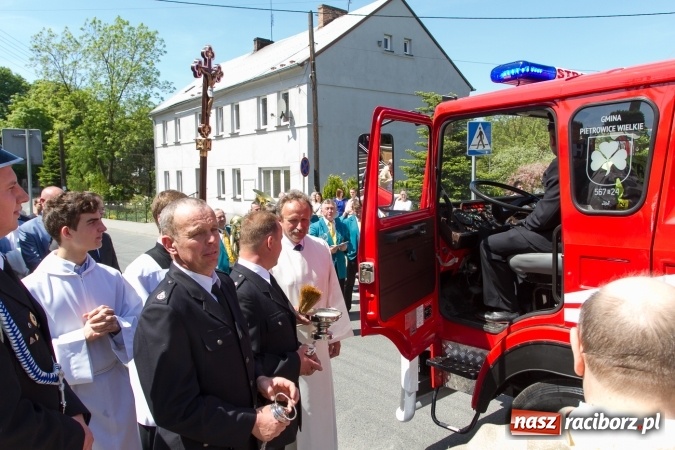 Zdjęcie w galerii na portalu naszraciborz.pl: 80 lat OSP Krowiarki - uroczysty apel i festyn wiadomości z regionu