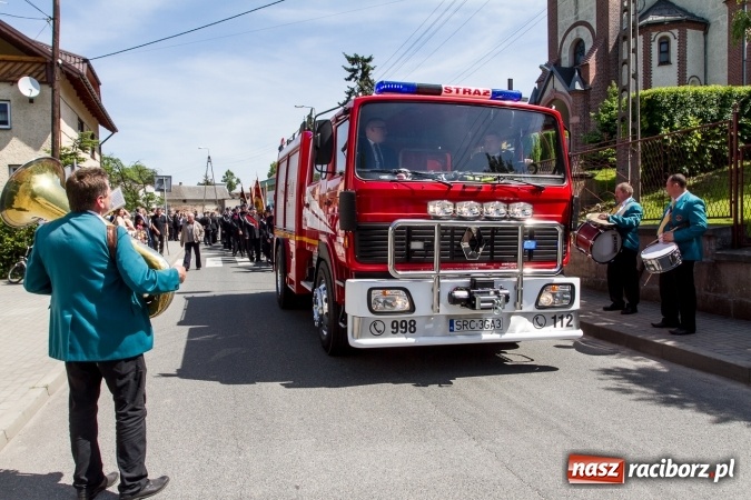 Zdjęcie w galerii na portalu naszraciborz.pl: 80 lat OSP Krowiarki - uroczysty apel i festyn wiadomości z regionu