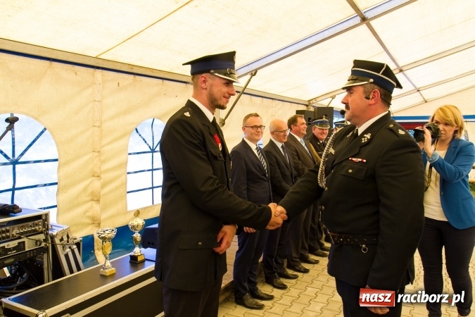 Zdjęcie w galerii na portalu naszraciborz.pl: 80 lat OSP Krowiarki - uroczysty apel i festyn wiadomości z regionu