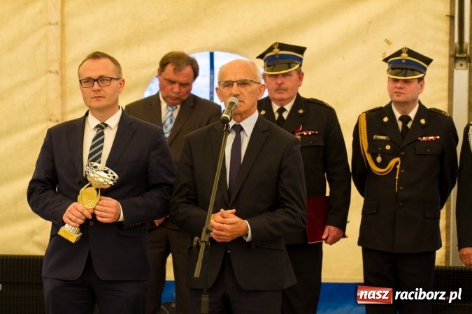 Zdjęcie w galerii na portalu naszraciborz.pl: 80 lat OSP Krowiarki - uroczysty apel i festyn wiadomości z regionu