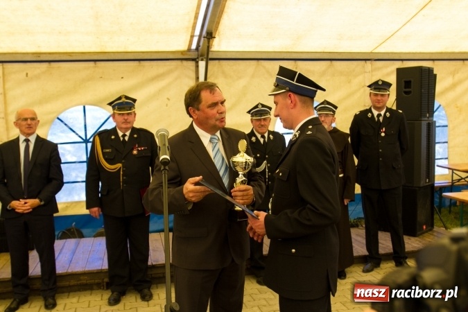 Zdjęcie w galerii na portalu naszraciborz.pl: 80 lat OSP Krowiarki - uroczysty apel i festyn wiadomości z regionu