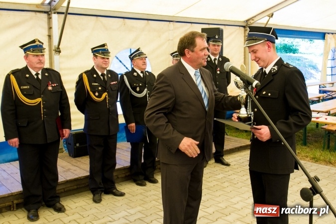 Zdjęcie w galerii na portalu naszraciborz.pl: 80 lat OSP Krowiarki - uroczysty apel i festyn wiadomości z regionu