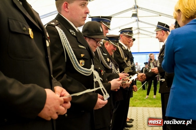 Zdjęcie w galerii na portalu naszraciborz.pl: 80 lat OSP Krowiarki - uroczysty apel i festyn wiadomości z regionu