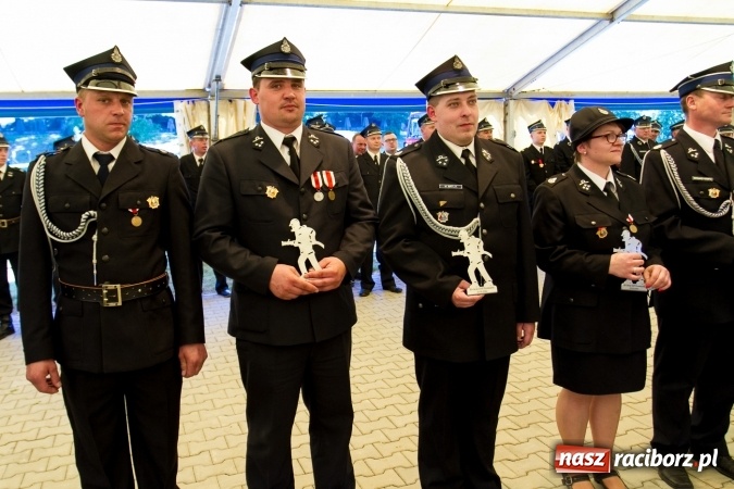 Zdjęcie w galerii na portalu naszraciborz.pl: 80 lat OSP Krowiarki - uroczysty apel i festyn wiadomości z regionu