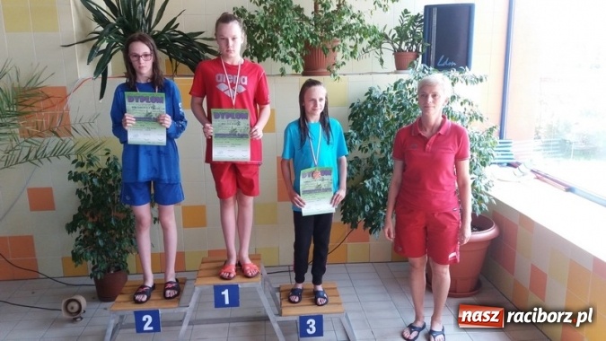 Zdjęcie w galerii na portalu naszraciborz.pl: Pływanie. Sześć medali 12-latków  wiadomości z regionu