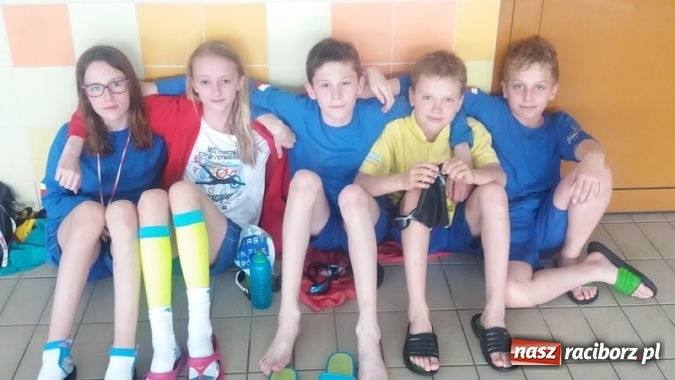 Zdjęcie w galerii na portalu naszraciborz.pl: Pływanie. Sześć medali 12-latków  wiadomości z regionu
