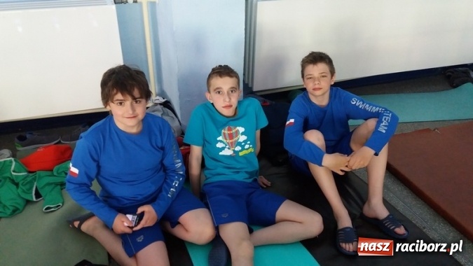 Zdjęcie w galerii na portalu naszraciborz.pl: Pływanie. Sześć medali 12-latków  wiadomości z regionu