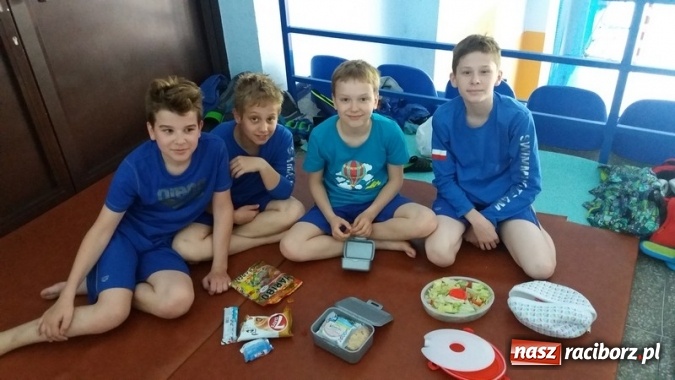 Zdjęcie w galerii na portalu naszraciborz.pl: Pływanie. Sześć medali 12-latków  wiadomości z regionu