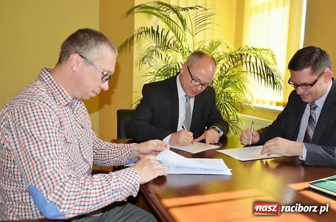 Zdjęcie w galerii na portalu naszraciborz.pl: Umowa na remont ul. Karola Miarki w Pszowie podpisana - prace wykona firma z Raciborza  wiadomości z regionu