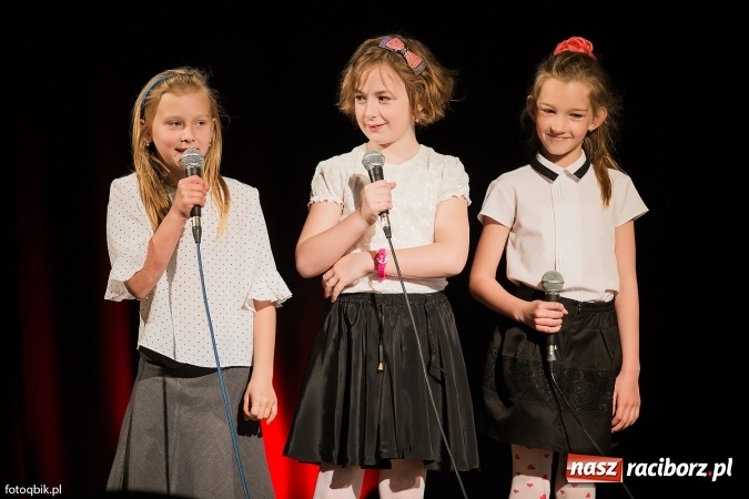 Zdjęcie w galerii na portalu naszraciborz.pl: IX Powiatowy Festiwal Twórczości Artystycznej - konkurs piosenki wiadomości z regionu