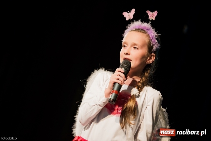 Zdjęcie w galerii na portalu naszraciborz.pl: IX Powiatowy Festiwal Twórczości Artystycznej - konkurs piosenki wiadomości z regionu