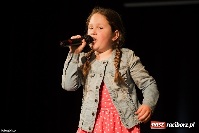 Zdjęcie w galerii na portalu naszraciborz.pl: IX Powiatowy Festiwal Twórczości Artystycznej - konkurs piosenki wiadomości z regionu