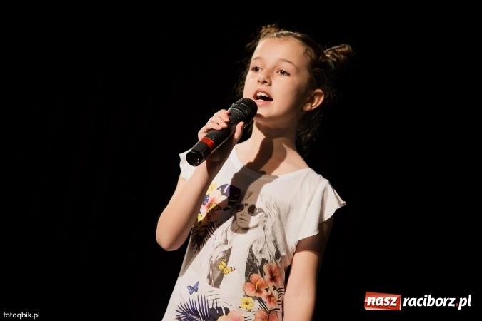 Zdjęcie w galerii na portalu naszraciborz.pl: IX Powiatowy Festiwal Twórczości Artystycznej - konkurs piosenki wiadomości z regionu