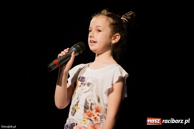 Zdjęcie w galerii na portalu naszraciborz.pl: IX Powiatowy Festiwal Twórczości Artystycznej - konkurs piosenki wiadomości z regionu