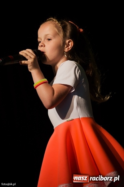 Zdjęcie w galerii na portalu naszraciborz.pl: IX Powiatowy Festiwal Twórczości Artystycznej - konkurs piosenki wiadomości z regionu