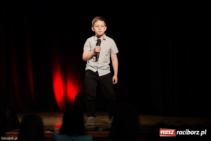 Zdjęcie w galerii na portalu naszraciborz.pl: IX Powiatowy Festiwal Twórczości Artystycznej - konkurs piosenki wiadomości z regionu