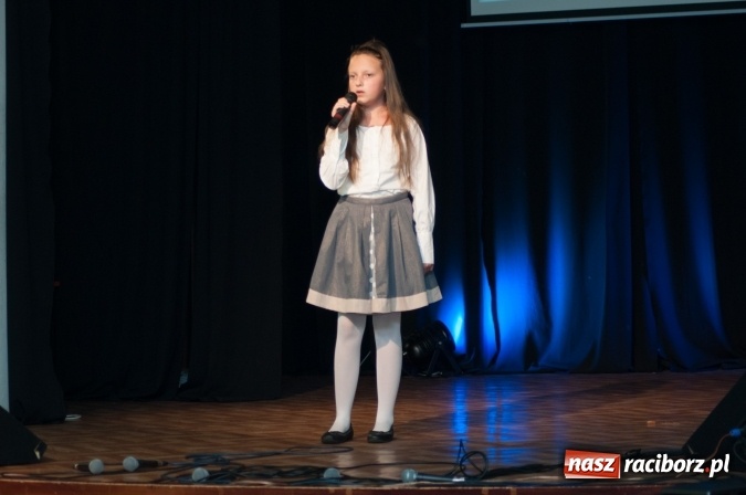 Zdjęcie w galerii na portalu naszraciborz.pl: IX Powiatowy Festiwal Twórczości Artystycznej - konkurs piosenki wiadomości z regionu