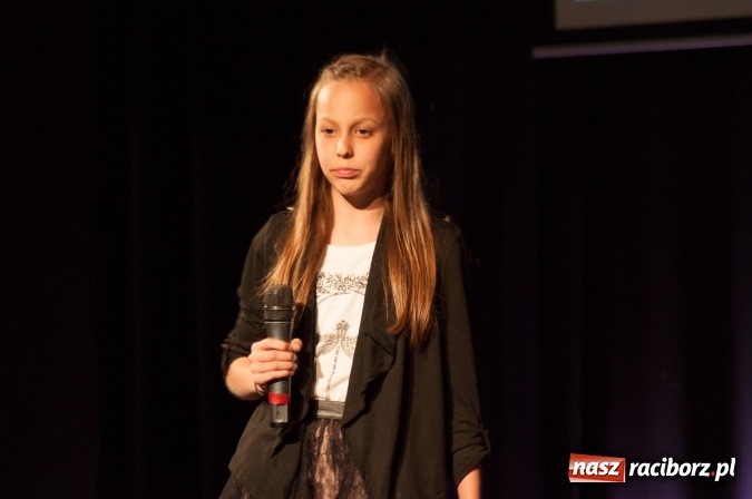 Zdjęcie w galerii na portalu naszraciborz.pl: IX Powiatowy Festiwal Twórczości Artystycznej - konkurs piosenki wiadomości z regionu